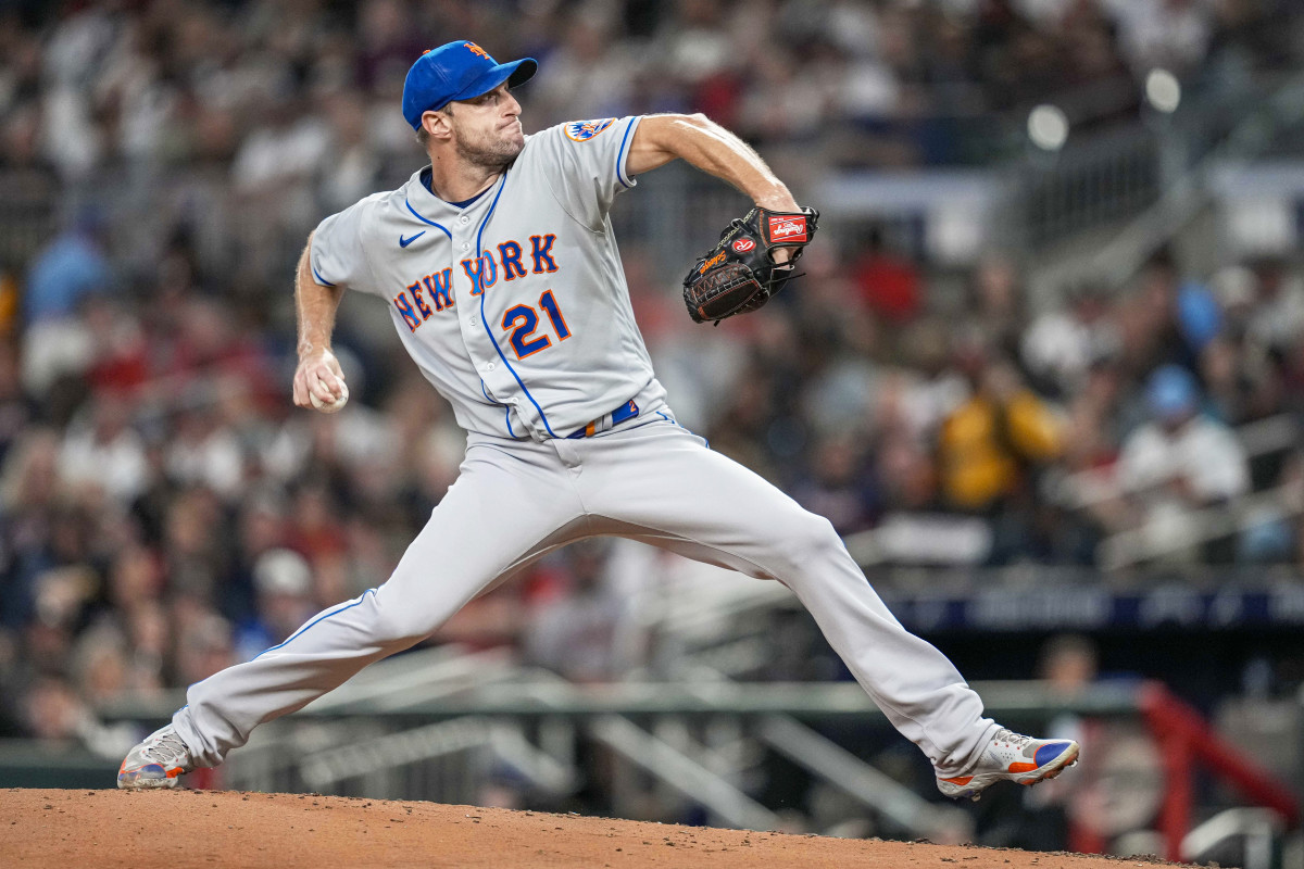Mets righthander Max Scherzer pitches against the Braves in Atlanta